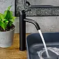 Mūsdienīgs minimālisma stila stāvošais izlietnes jaucējkrāns, augstums 29,5 cm, iztekas garums 9,5 cm