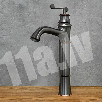 Retro-style sink faucet made of brass, black color, height 36 cm, spout length 13.5 cm