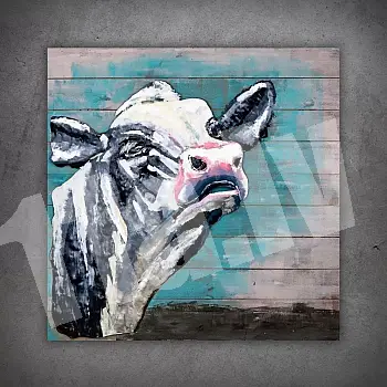 Kvadratinis 3D metalinis piešinys, paveikslėlis - balta karvė su rausva nosimi, matmenys 80x80cm