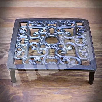 Kitchen decorative cast-iron hot pot stand with square-shape with legs, dimensions 17.5 x 17.5 x 4.5 cm