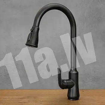 Nerūsējošā tērauda jaucējkrāns ar izvelkamu snīpi melnā krāsā, augstums 46 cm, snīpja garums 17,5 cm