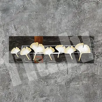 3D metāla sienu dekors, sienas māksla, Smalki metāla ziedi uz kontrastējoša tumša fona, horizontāla orientācija, izmēri 115x35 cm