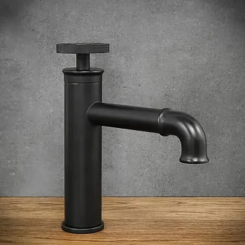 Industrial style single jet faucet made of brass, black color, height 20 cm, spout length 13,5 cm