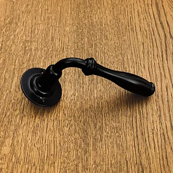 Black handle for windows, lenght 11.5 cm, set of 4 pcs
