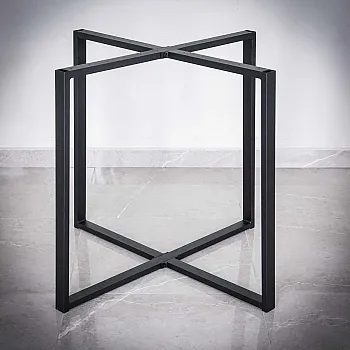 Metallist keskne lauaraam, aluse laius 90 cm, kõrgus 72 cm