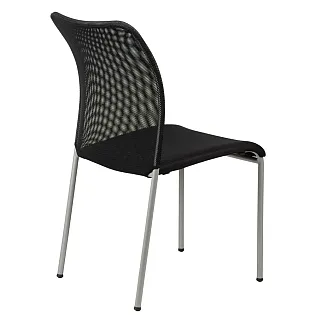 Juodos spalvos konferencinė kėdė su chromuotu rėmu, kvėpuojančiu tinklelio atlošu ir apmušta sėdyne, 20 kėdžių komplektas