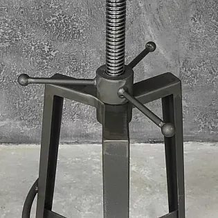 Industrial-style adjustable swivel stool, steelwood construction, 6595 cm height range