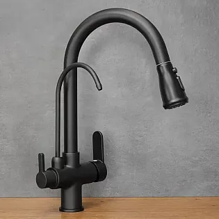 Modernus virtuvinis čiaupas pagamintas iš žalvario elegantiškos juodos spalvos, 360 laipsnių pasukamas, ištraukiamas snapelis, su papildomu geriamojo vandens snapeliu, aukštis 41 cm, snapelio ilgis 19 cm