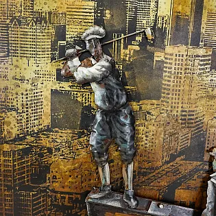 Linna siluett golf 3D metallist seinakunst 100x100 cm, tööstuslik linnamaastik figuuridega, moodne pööningukujundus