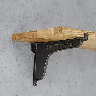 Dekoratiivsed terasest graveeringuga riiulihoidjad, 20,5x12,5cm komplektis kaks tk.
