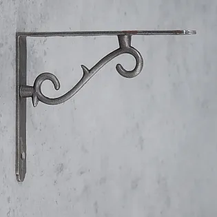 Čuguna plauktu balsts, kronšteins, augstums 18 cm, garums 13,5 cm, S-veida izskats, komplektā 2 gab.