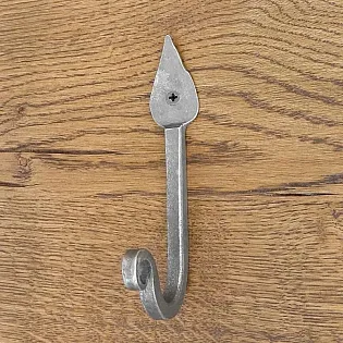 Drabužių kabykla, kaltas metalas, piemenys, aukštis 14 cm, rinkinys iš 5 vnt