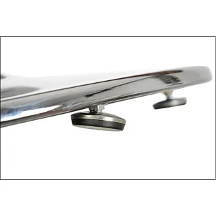 Aukštas metalinis stalo pagrindas su centriniu stulpu, chromuota apdaila, aukštis 110 cm, skersmuo 46 cm
