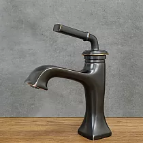 Retro stiliaus juodas praustuvo maišytuvas, maišytuvas pagamintas iš žalvario su nušiurusiu efektu, aukštis 25,5 cm, snapelio ilgis 13 cm