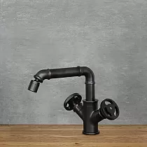 LOFT-style sink faucet with adjustable water jet angle, made of brass, black color, height 18 cm, spout length 17 cm