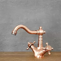 Retro stiliaus kriauklės maišytuvas iš žalvario rožinio aukso spalvos, aukštis 16,5 cm, snapelio ilgis 15 cm