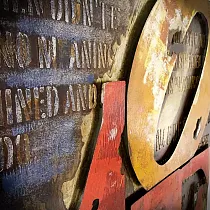 3D metalo sienų menas, metalo tapyba Industrial love textured affections, matmenys 85x85 cm