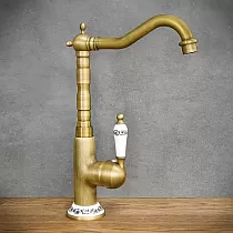 Retro stiliaus kriauklės maišytuvas iš žalvario, antikvarinės žalvario spalvos, aukštis 32 cm, snapelio ilgis 17 cm