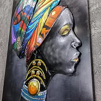 3d sienas metāla gleznojums, afrikāniete svētku dekoros, 70x120 cm