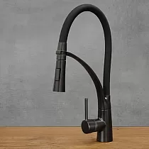 Roostevabast terasest musta värvi köögisegisti, 360 kraadi pööratava tilaga, kõrgus 43 cm, tila pikkus 17 cm