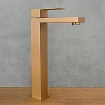 Minimalistlik roostevabast terasest antiikpronksi värvi segisti, kõrgus 30,5 cm, tila pikkus 14 cm