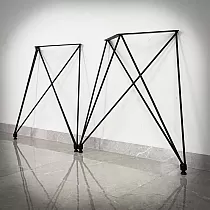 Smalka izskata metāla galda kāja no tērauda, dimensijas 75x72cm, komplektā 2 kājas