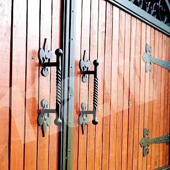 Dekorativer Metallgriff für große Türen oder Tore, 2er-Set, Gesamtlänge 40 cm, schwarz oder weiß