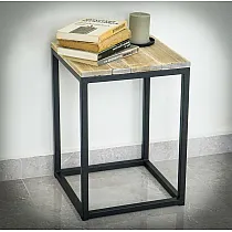 Kubični metalni stolić za kavu s dizajnerskom drvenom površinom i čeličnim okvirom 50x35x35cm