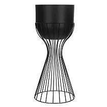 Žemo aukščio plieninis gėlių stovas iš lenktų juodo plieno strypų ir juodas krepšys iš plastiko, aukštis 46 cm, plotis 20 cm
